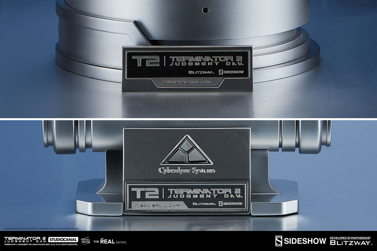 Terminator 2: Judgment Day ™ – T-800 Endoskeleton Arm & Brain Chip