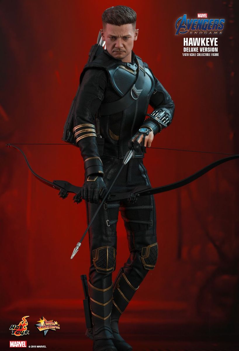 Hawkeye (Deluxe Version) Sixth Scale Figure by Hot Toys Avengers
